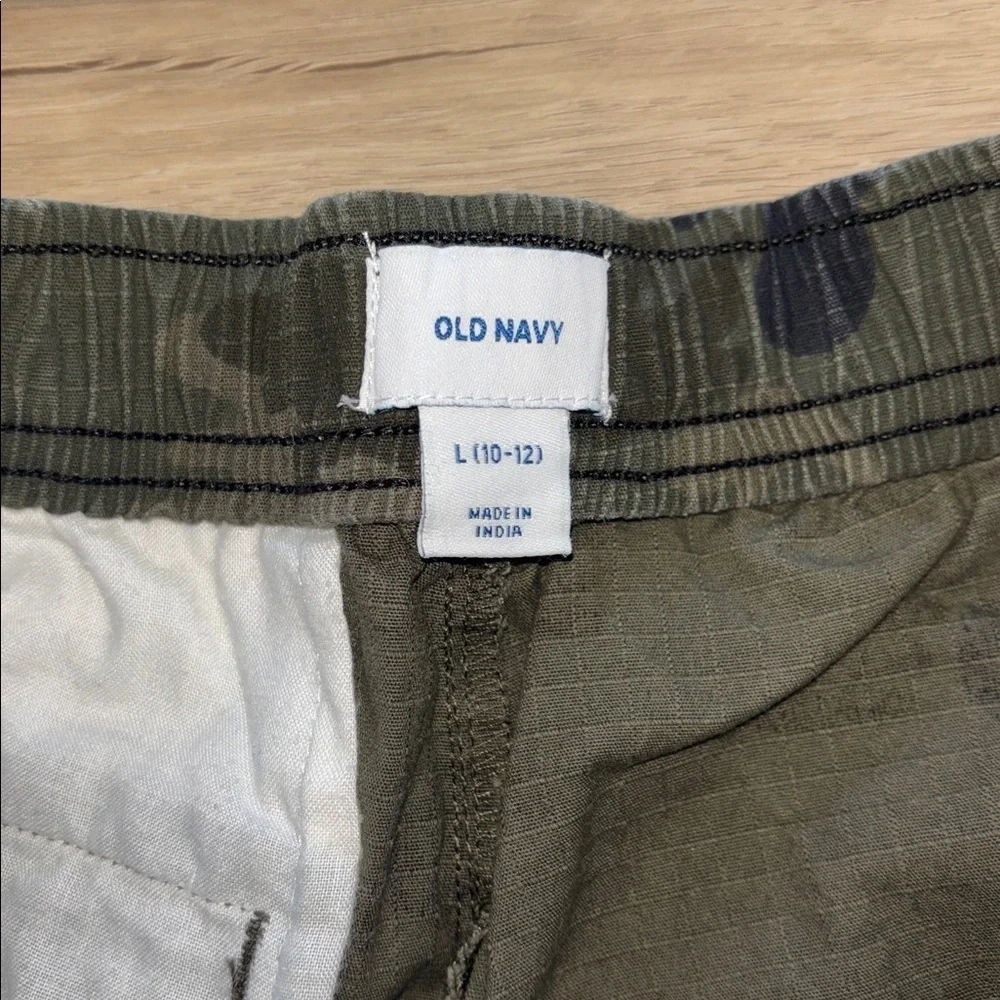 Old Navy Kids Camouflage Cargo jogger Pants size large 10-12